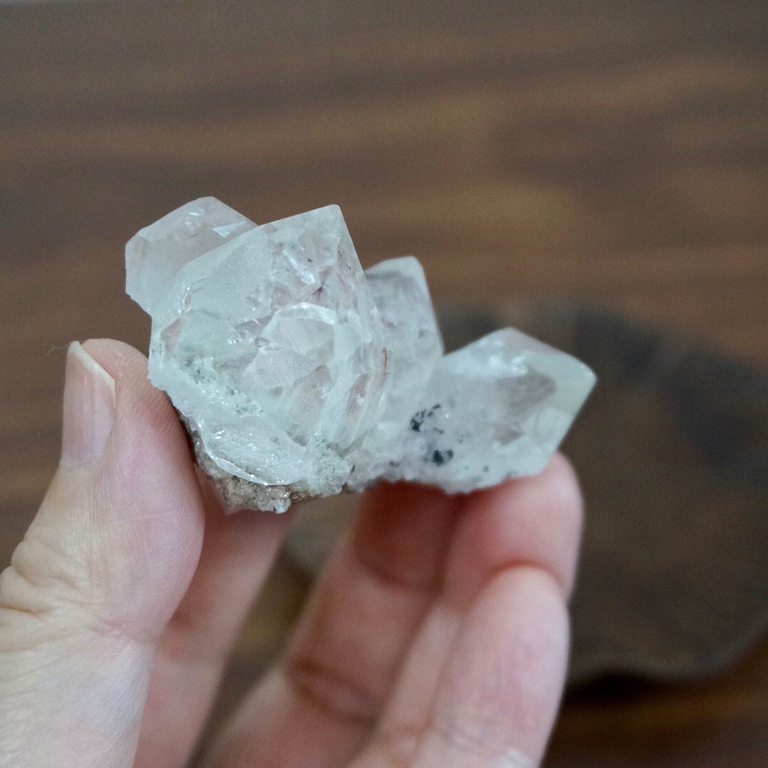 喜瑪拉雅迷你晶簇  Mini white quartz cluster