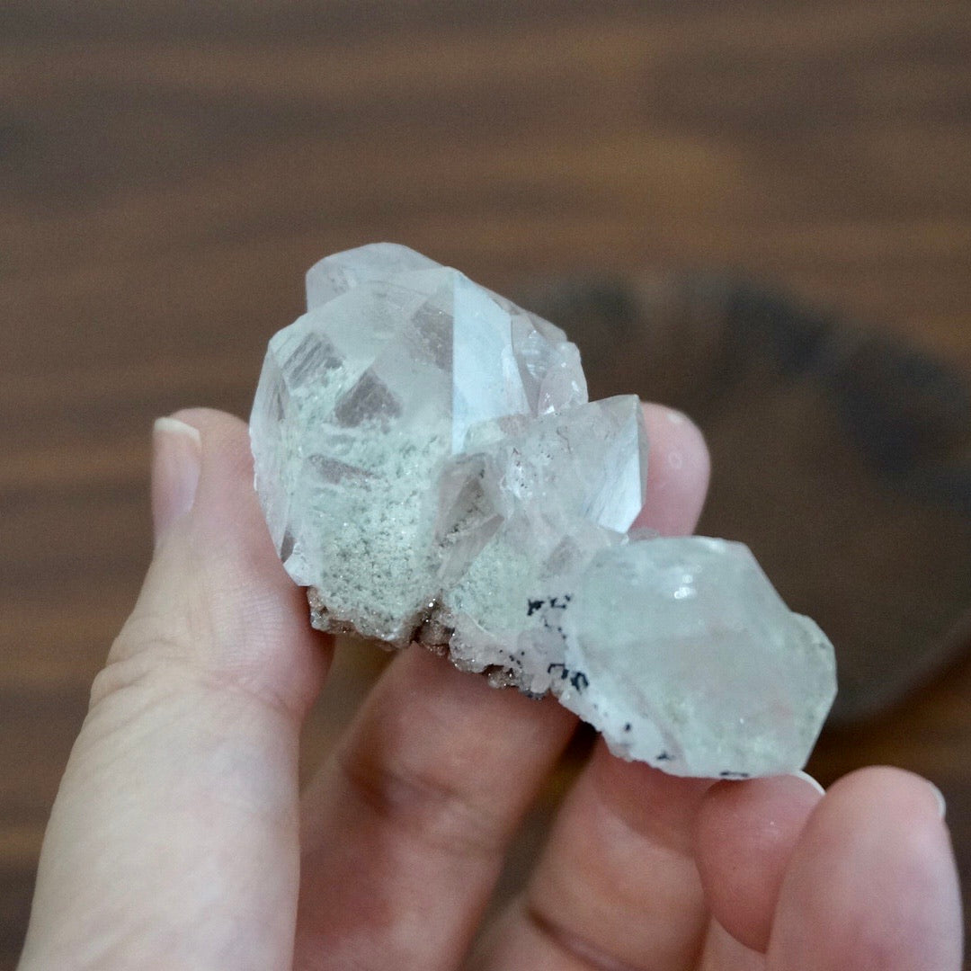 喜瑪拉雅迷你晶簇  Mini white quartz cluster